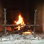 Konukevi Chateau De Loup 3*