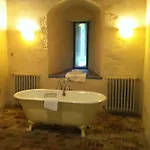 Chateau De Loup Konukevi