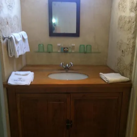 Chateau De Loup Pensionat Saint-Loup-Lamaire