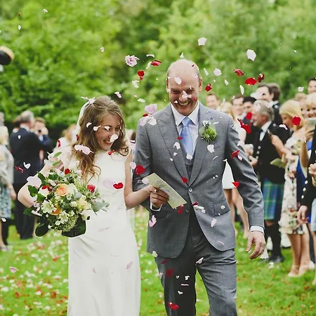Chateau De Loup Penzion Saint-Loup-Lamaire