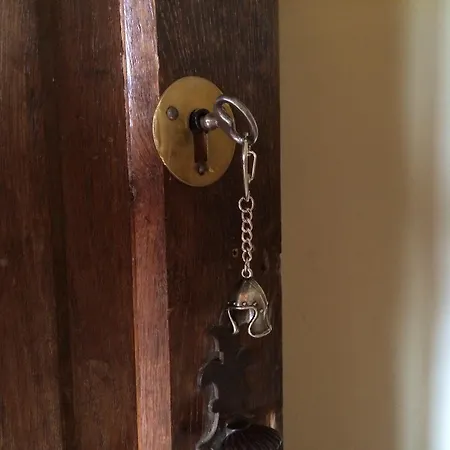 Chateau De Loup Saint-Loup-Lamaire