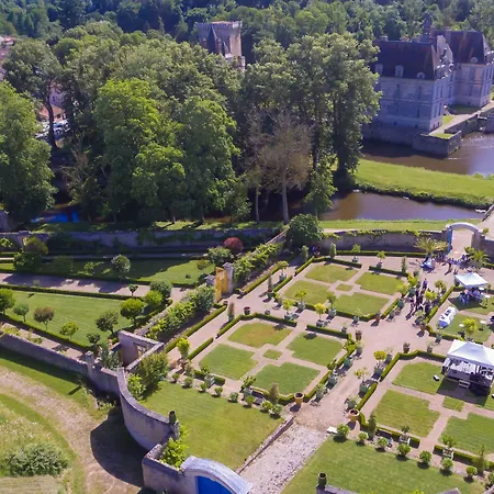 Chateau De Loup Гостевой дом