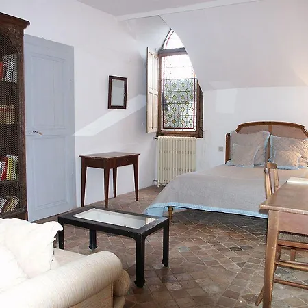 Chateau De Loup Pensionat 3*