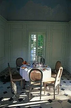 Chateau De Loup