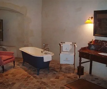Chateau De Loup Saint-Loup-Lamaire
