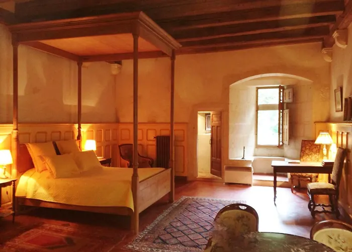 Pensión Chateau De Loup 3*