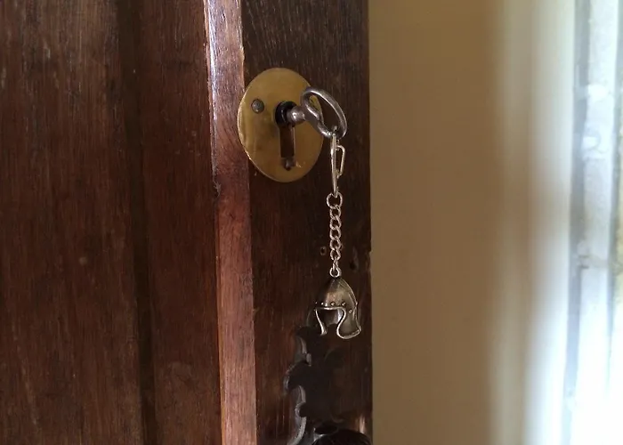 Chateau De Loup Saint-Loup-Lamaire