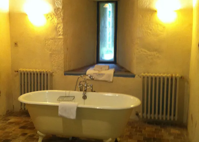 Chateau De Loup Pensión