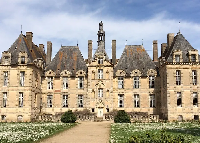Chateau De Loup Saint-Loup-Lamaire
